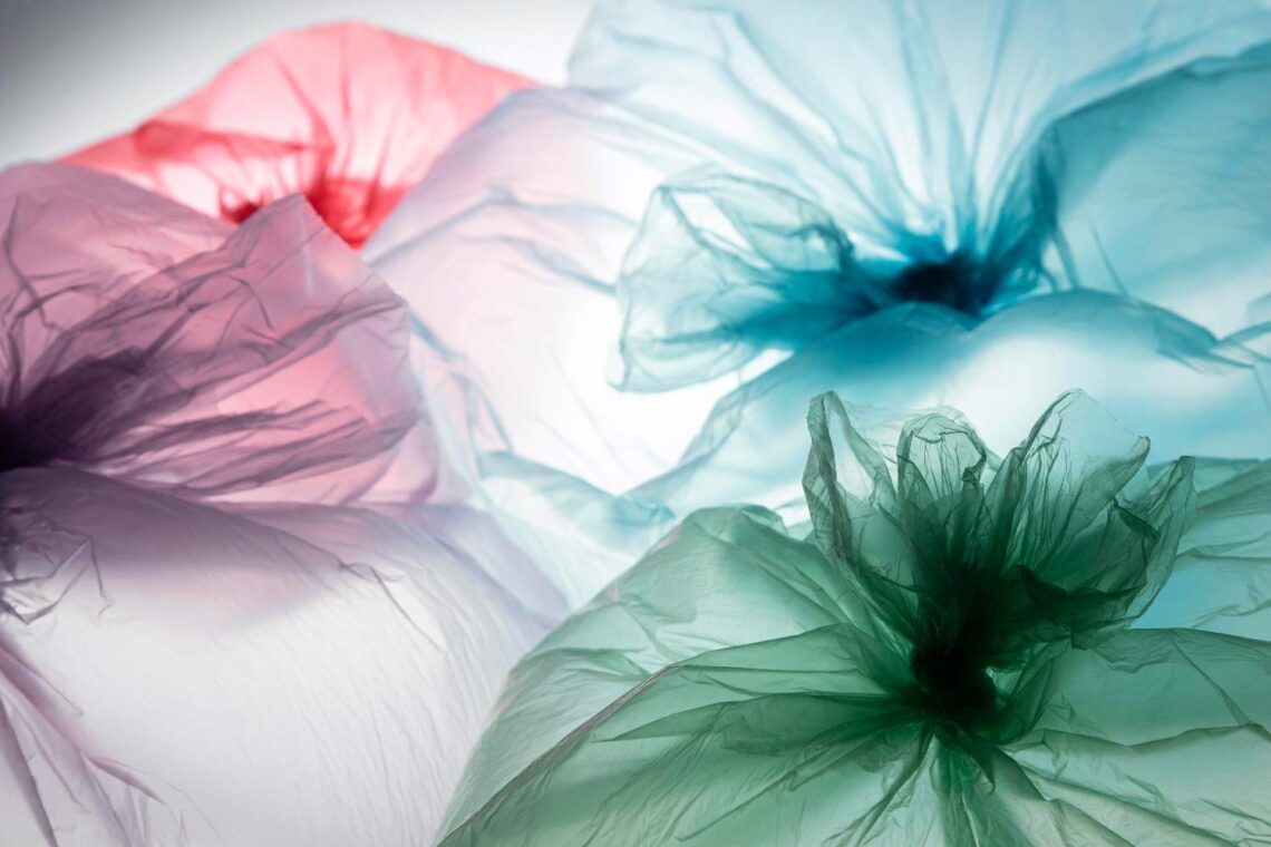mengolah botol plastik jadi biji