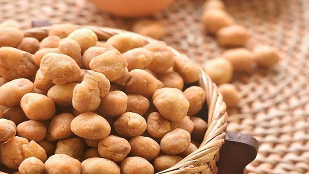 Cara Melapisi Kacang dengan Tepung