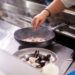 meja kotor dapur restoran stainless