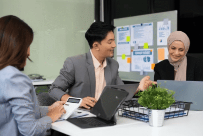 Hubungan Investor