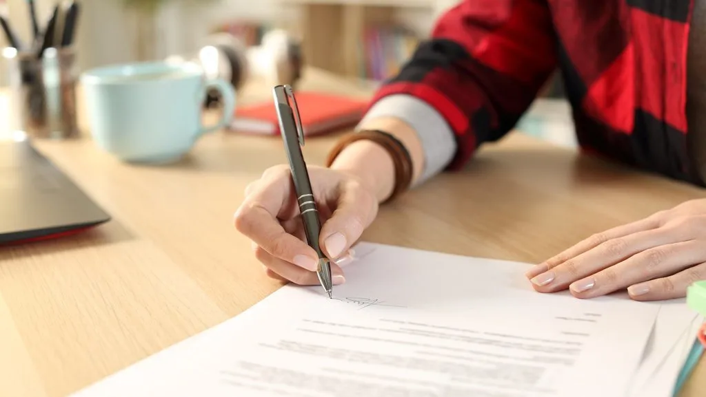 Surat izin tidak masuk kerja karena urusan keluarga